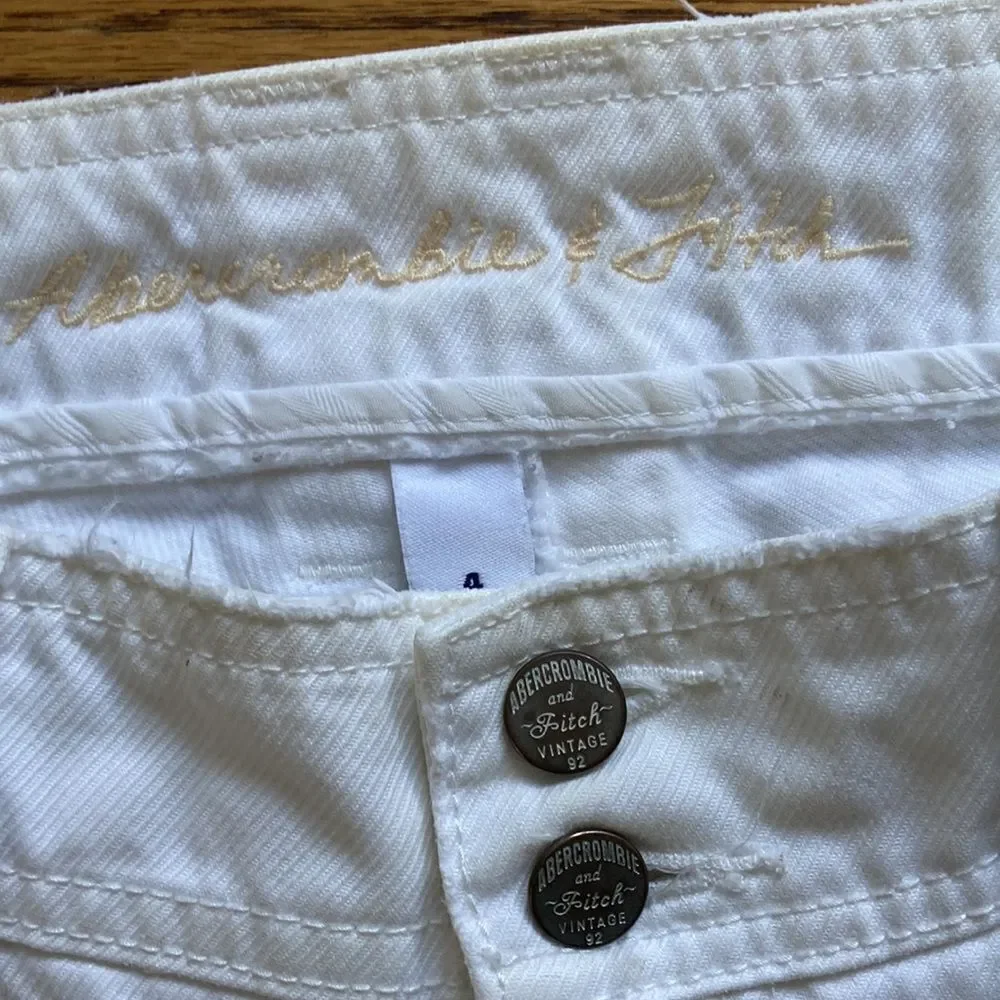 Abercrombie & Fitch 100% Cotton Mid-Rise Five Pocket Straight Leg Jeans Size 4 - Picture 2 of 12